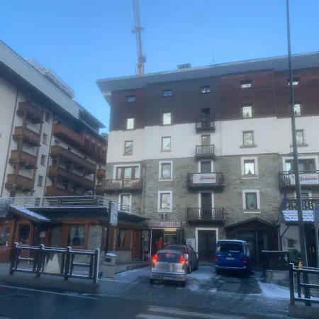 Cervinia 12 Апартаменты *
